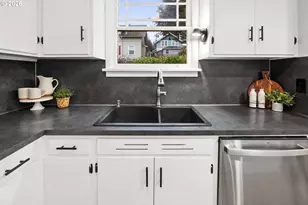 1334 8th St, Astoria, OR 97103 - Photo 16