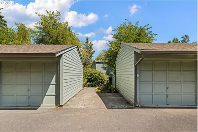 4441 Fox Hollow Rd #7, Eugene, OR 97405 - Photo 24