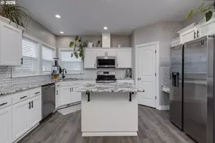 4889 Whitewater St, Salem, OR 97305 - Photo 8