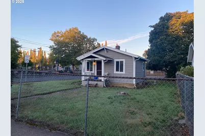 3727 SE 86th Ave, Portland, OR 97266 - Photo 2