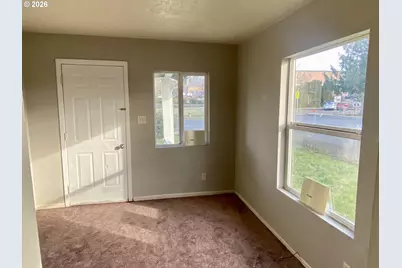 3727 SE 86th Ave, Portland, OR 97266 - Photo 6