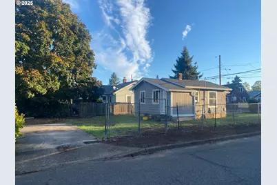 3727 SE 86th Ave, Portland, OR 97266 - Photo 4