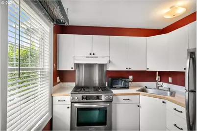 119 Wesley (605 Miller) St, Silverton, OR 97381 - Photo 6