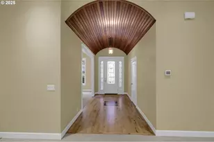 3085 Summit Sky Blvd, Eugene, OR 97405 - Photo 6