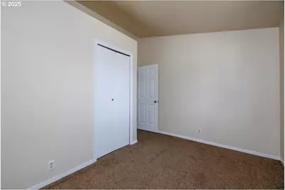4905 NW Kahneeta Ct, Portland, OR 97229 - Photo 30