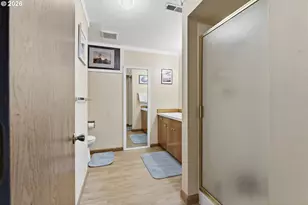 2095 NW 3rd St, Gresham, OR 97030 - Photo 32