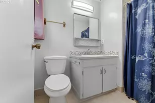 2095 NW 3rd St, Gresham, OR 97030 - Photo 30