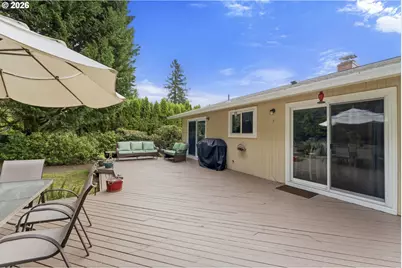 2095 NW 3rd St, Gresham, OR 97030 - Photo 38