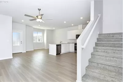 1233 Parkside Ave, Woodburn, OR 97071 - Photo 6