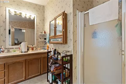 600 Donruss Dr, Roseburg, OR 97471 - Photo 24