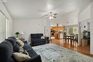 600 Donruss Dr, Roseburg, OR 97471 - Photo 12