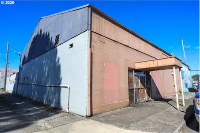 638 Spruce St, Myrtle Point, OR 97458 - Photo 24