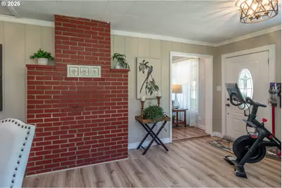 421 NW Cary St, Winston, OR 97496 - Photo 26