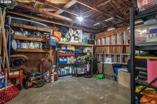 421 NW Cary St, Winston, OR 97496 - Photo 30