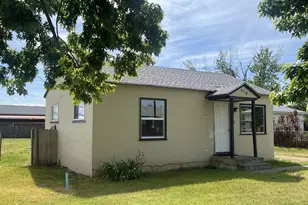 1114 N Elizabeth St, Milton-Freewater, OR 97862 - Photo 2