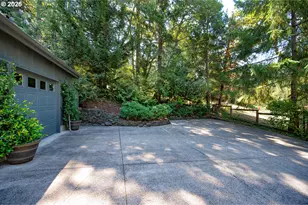 1210 Lemery Ln, Eugene, OR 97405 - Photo 36