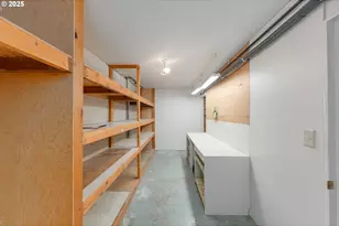 411 Woodland Dr, Winston, OR 97496 - Photo 24