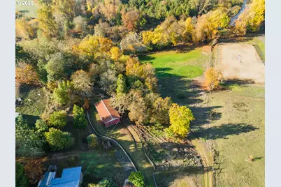 411 Woodland Dr, Winston, OR 97496 - Photo 40