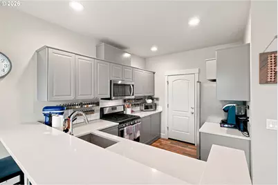 325 S 11th St, Saint Helens, OR 97051 - Photo 10