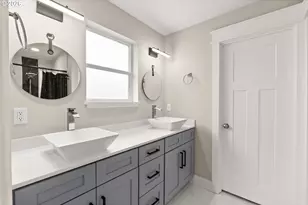 630 S 10th St, Creswell, OR 97426 - Photo 18