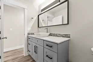 630 S 10th St, Creswell, OR 97426 - Photo 24