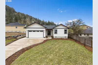 630 S 10th St, Creswell, OR 97426 - Photo 32