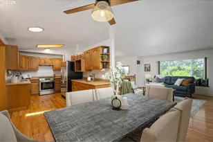 15931 SE Heidi Ln, Damascus, OR 97089 - Photo 8