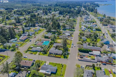 405 S Marple St, Coos Bay, OR 97420 - Photo 36