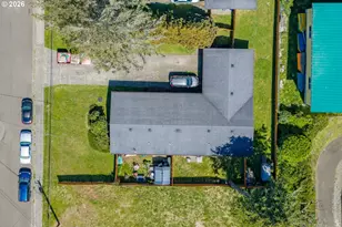 405 S Marple St, Coos Bay, OR 97420 - Photo 2