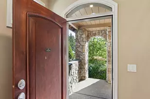 18233 SW Santoro Dr, Beaverton, OR 97007 - Photo 4