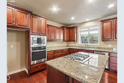 18233 SW Santoro Dr, Beaverton, OR 97007 - Photo 8
