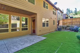 18233 SW Santoro Dr, Beaverton, OR 97007 - Photo 44