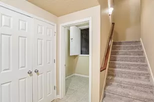 18233 SW Santoro Dr, Beaverton, OR 97007 - Photo 38