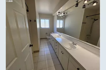 10016 SE 11th St, Vancouver, WA 98664 - Photo 24