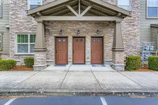 637 NE Garswood Ln, Hillsboro, OR 97006 - Photo 2