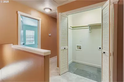 637 NE Garswood Ln, Hillsboro, OR 97006 - Photo 16