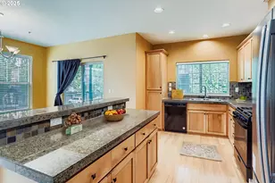 637 NE Garswood Ln, Hillsboro, OR 97006 - Photo 8