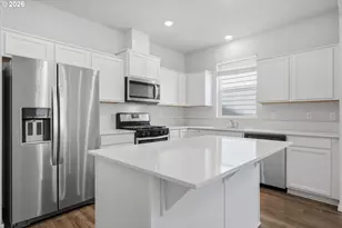 861 N 19th Ave, Cornelius, OR 97113 - Photo 8