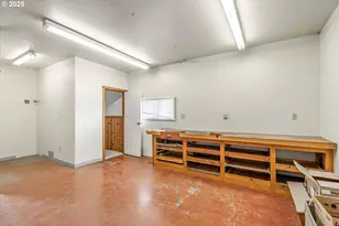 299 4th St, Maupin, OR 97037 - Photo 28