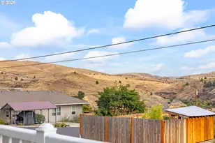 299 4th St, Maupin, OR 97037 - Photo 2