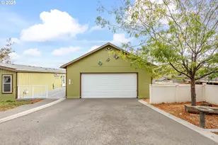 299 4th St, Maupin, OR 97037 - Photo 26