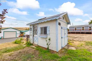 299 4th St, Maupin, OR 97037 - Photo 30