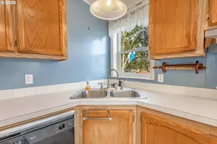 299 4th St, Maupin, OR 97037 - Photo 18