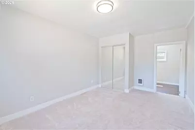 16122 NE Glisan St, Portland, OR 97230 - Photo 4
