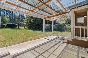 16122 NE Glisan St, Portland, OR 97230 - Photo 8