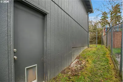 16610 SE Harold Ave, Milwaukie, OR 97267 - Photo 42