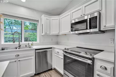 16610 SE Harold Ave, Milwaukie, OR 97267 - Photo 18