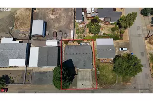 120 SE Edwards Ave, Winston, OR 97496 - Photo 18