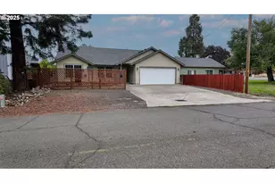 120 SE Edwards Ave, Winston, OR 97496 - Photo 2