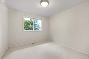 4053 Sabrena Ave, Eugene, OR 97404 - Photo 32